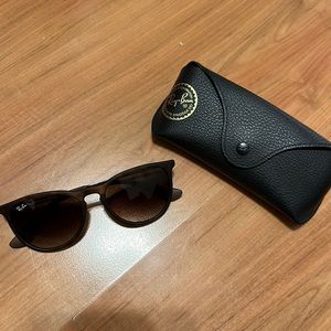 Rayban Sunglasses barely worn!